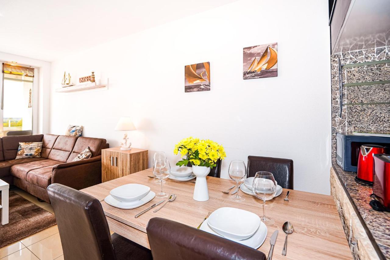Apartamento Fewo Poseidon, Ostsee-Familienurlaub Am Hansapark Mit Schwimmbad Sierksdorf Exterior foto